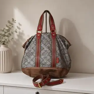 Louis Vuitton Limited Edition Aviator Bag